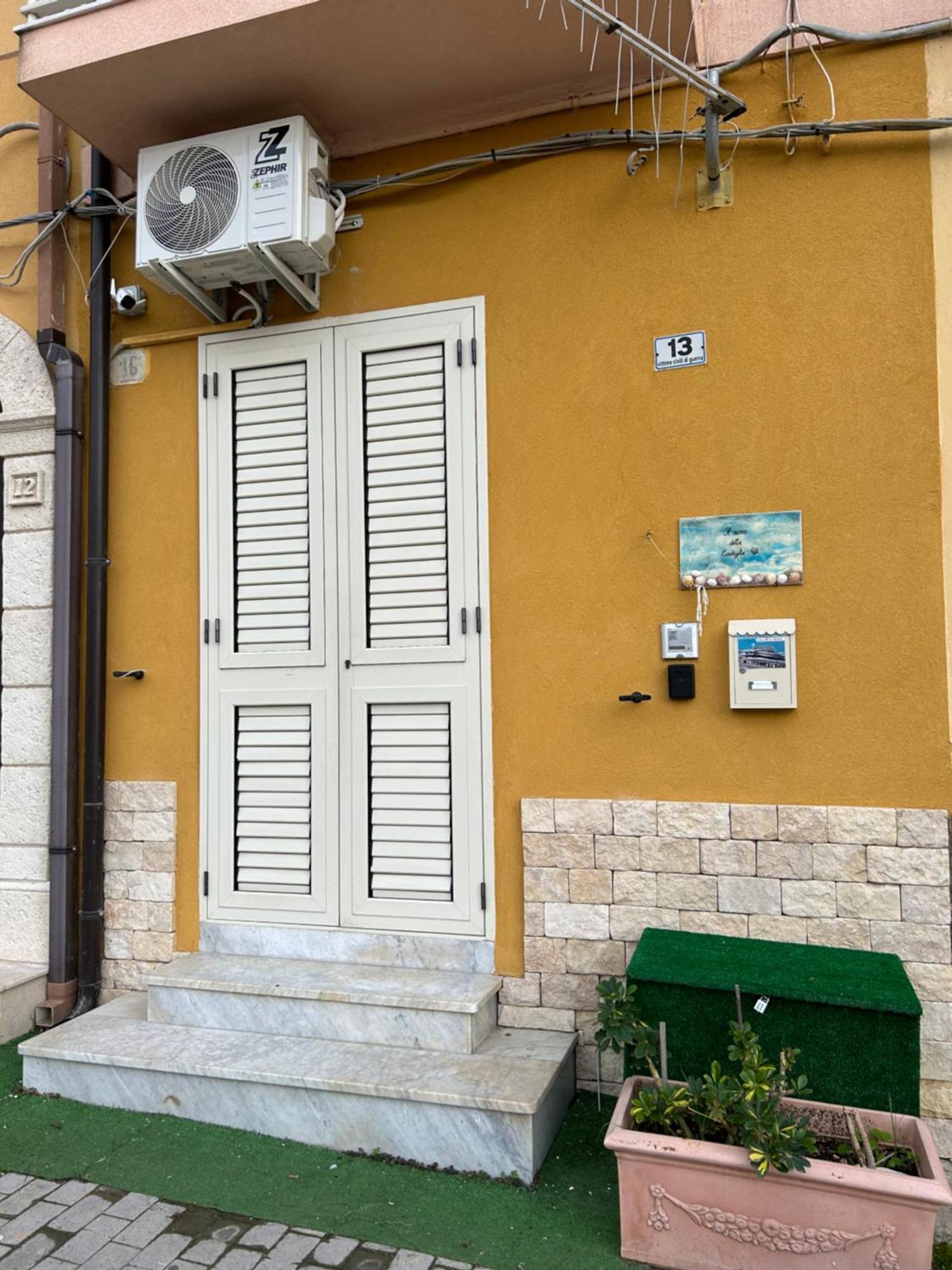 Hotel Il Suono Della Conchiglia Gela Exterior foto